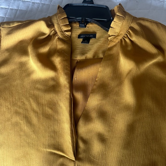 Ann Taylor Blouse - Picture 1 of 8